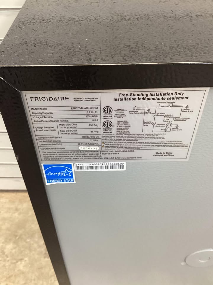 Frigidaire 3.2 cu. ft. Retro Mini Fridge in Black