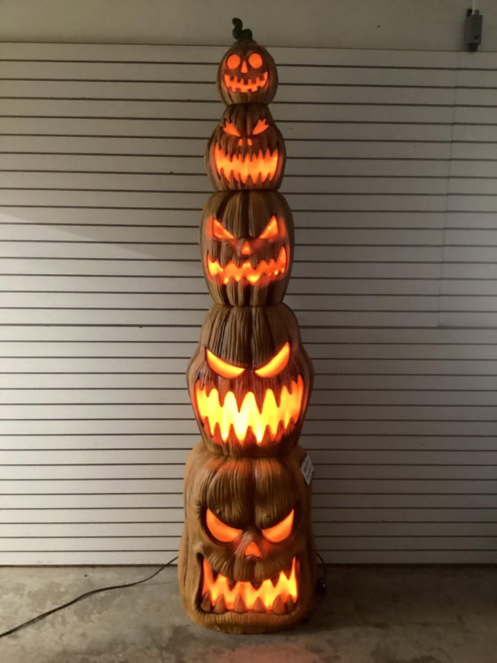 Home Accents Holiday 8.5 FT Halloween Classics Giant-Sized LED Jack-O-Lanterns Stack