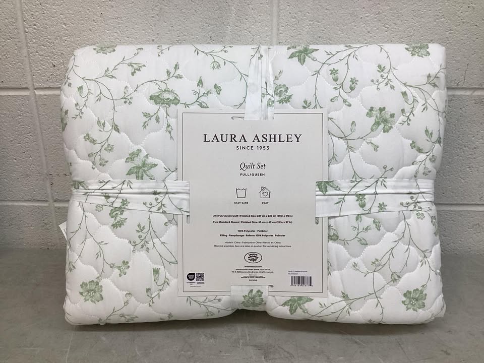 Laura Ashley 3-Piece Reversible Soft Quilt Set, Full/Queen Size