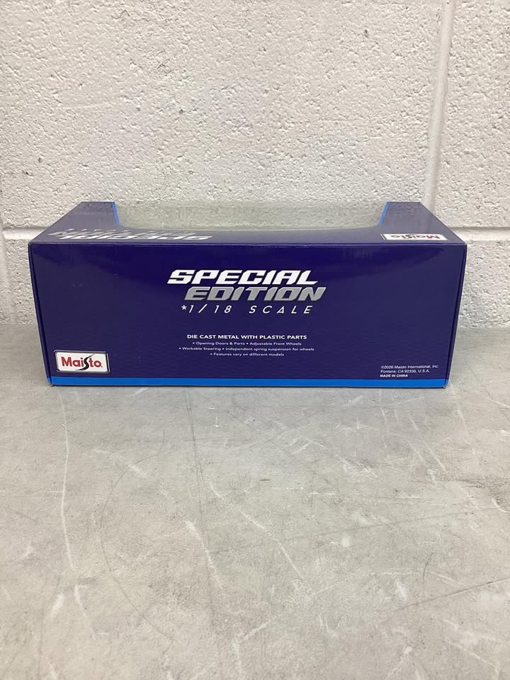 Maisto Special Edition 1:18 Scale Nissan 350Z Nismo Custom