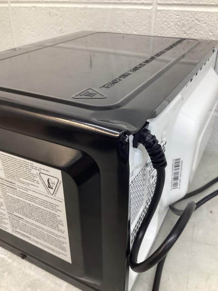 Frigidaire 0.7 cu. ft. Countertop Microwave in Stainless Steel
