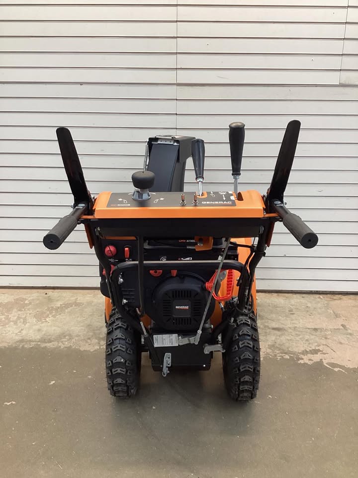 Generac GC3000 30" 2-Stage Snowblower 375cc Engine