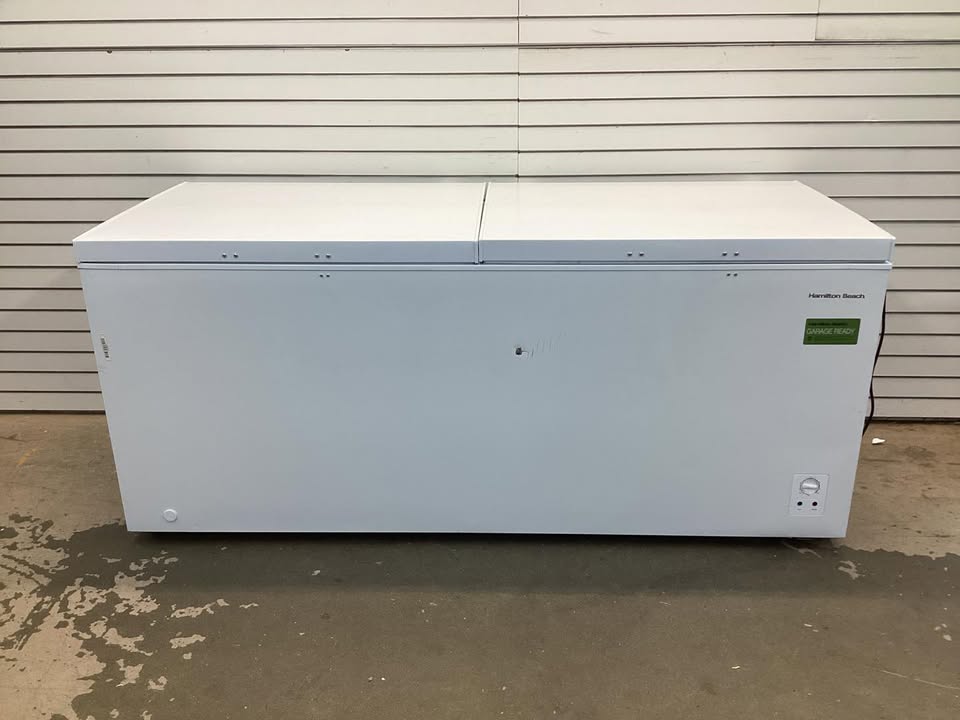 Hamilton Beach 79 in. Wide 25 cu. ft. Freezer Manual Defrost Dual Door Chest Freezer with Garage Ready in White