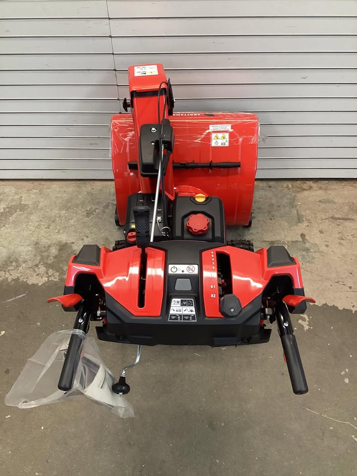 PERFORMANCE 26 V20 BATTERY START 26-IN TWO-STAGE SELF-PROPELLED GAS SNOW BLOWER