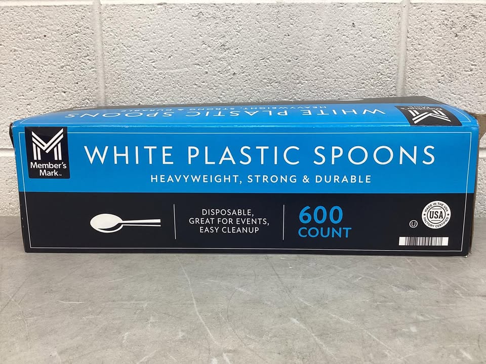 Member's Mark Heavyweight White Plastic Spoons, 600 ct.
