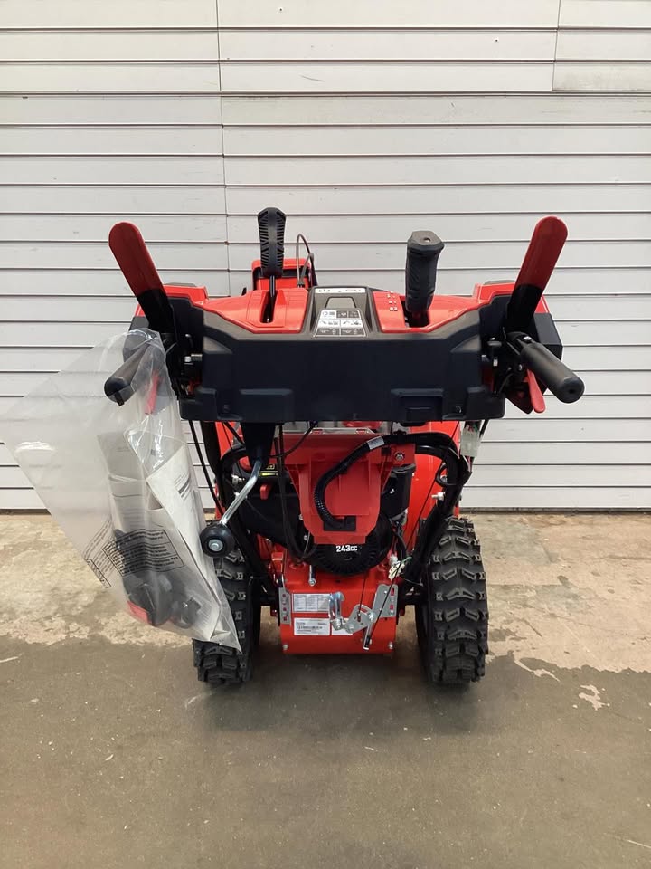 PERFORMANCE 26 V20 BATTERY START 26-IN TWO-STAGE SELF-PROPELLED GAS SNOW BLOWER