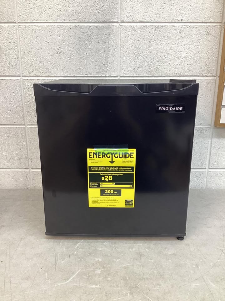 Frigidaire 1.6 cu ft Compact Dorm Fridge Black