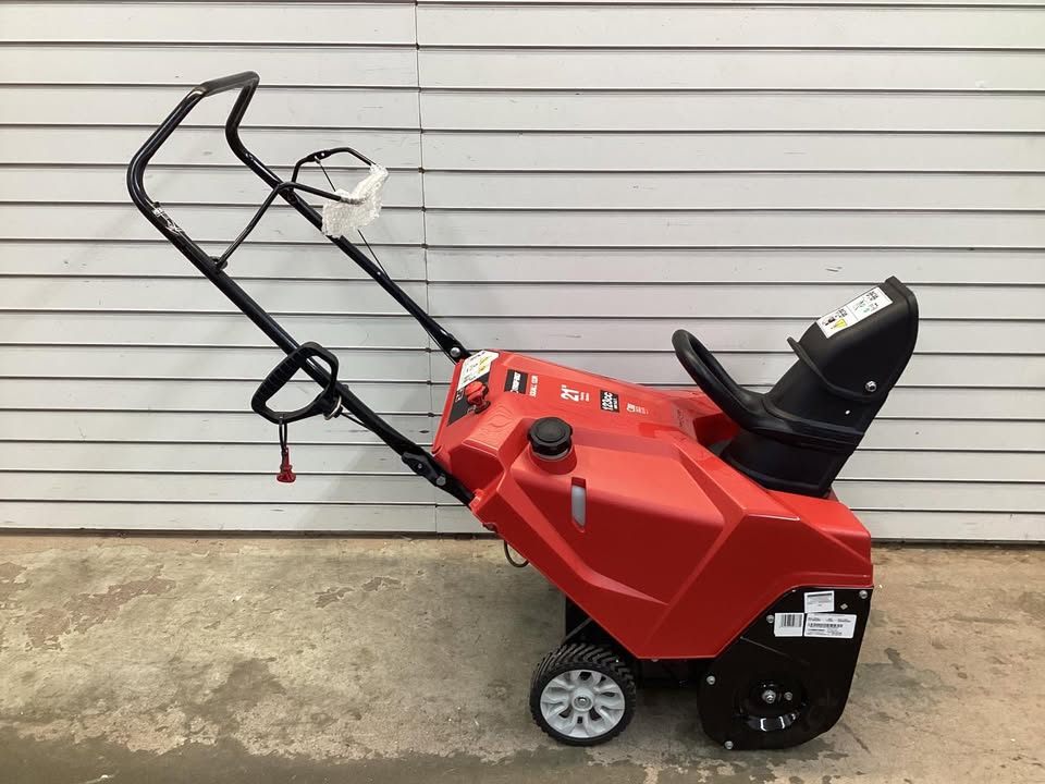 Troy-Bilt Squall 123R 21 in. 123 cc Single-Stage Gas Snow Blower with E-Z Chute Control