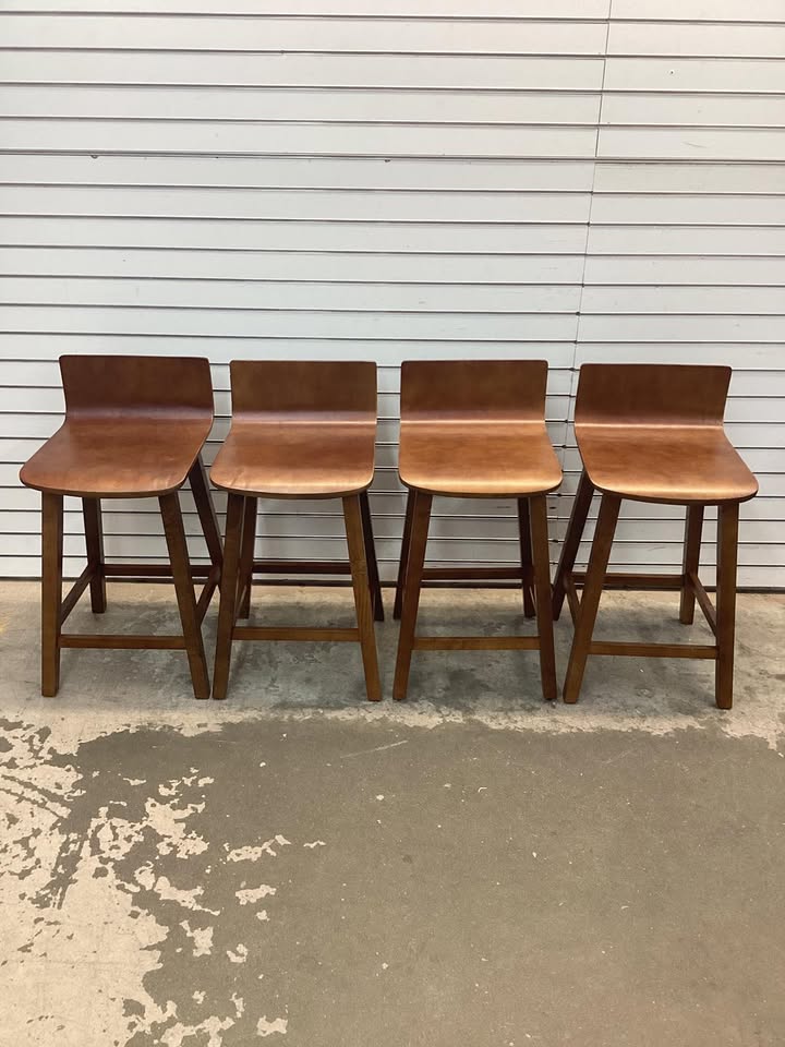 Costway 24.5" Counter Height Bar Stools Set of 4 with Footrest Solid Rubber Wood Legs Walnut