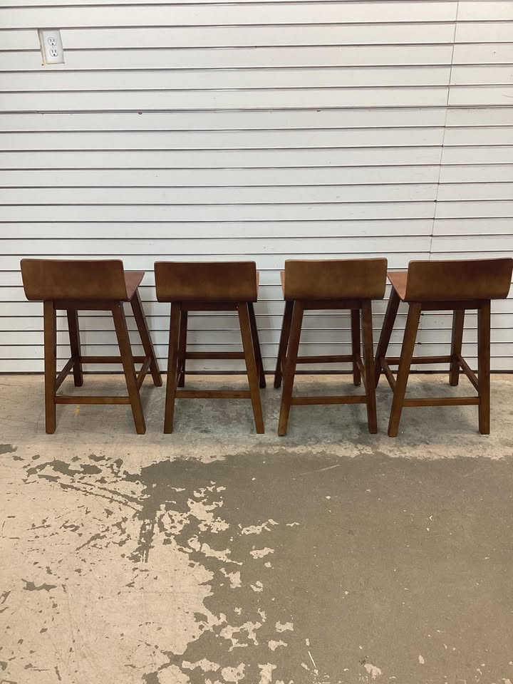 Costway 24.5" Counter Height Bar Stools Set of 4 with Footrest Solid Rubber Wood Legs Walnut