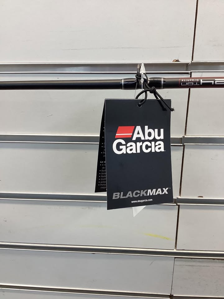 Abu Garca 6’6” Black Max Baitcast Combo Fishing Pole