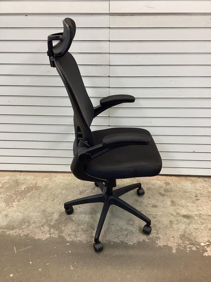 Costway Ergonomic Mesh Office Chair with Adjustable Height for Home Office