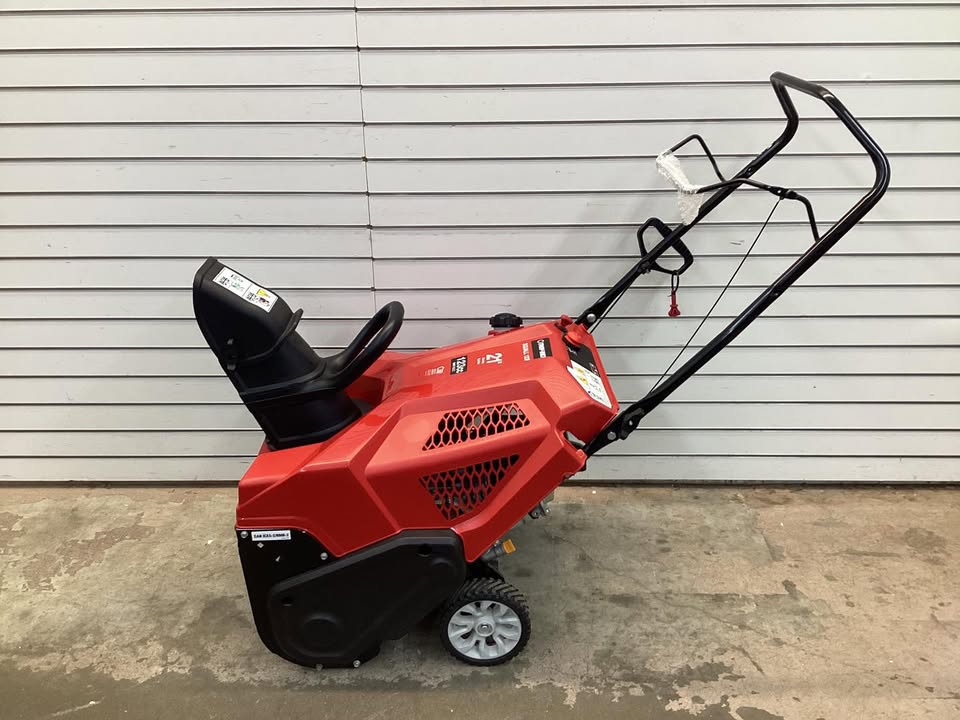 Troy-Bilt Squall 123R 21 in. 123 cc Single-Stage Gas Snow Blower with E-Z Chute Control
