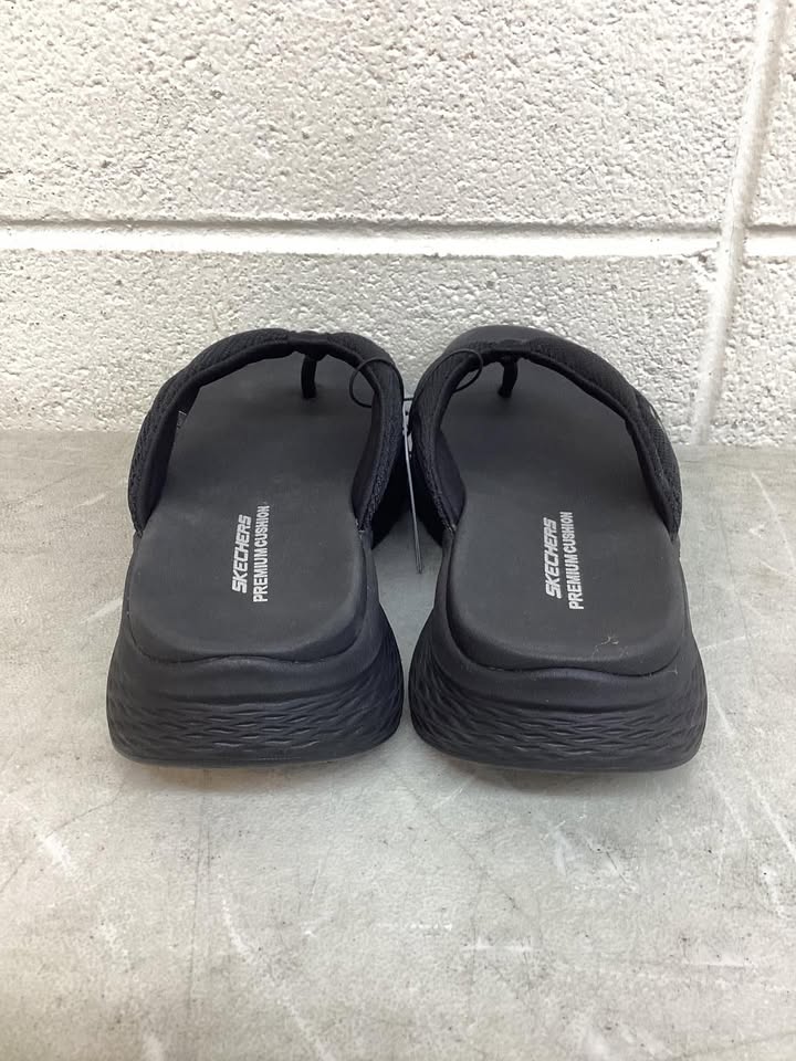 Skechers Women's Flip-Flop, Size 7