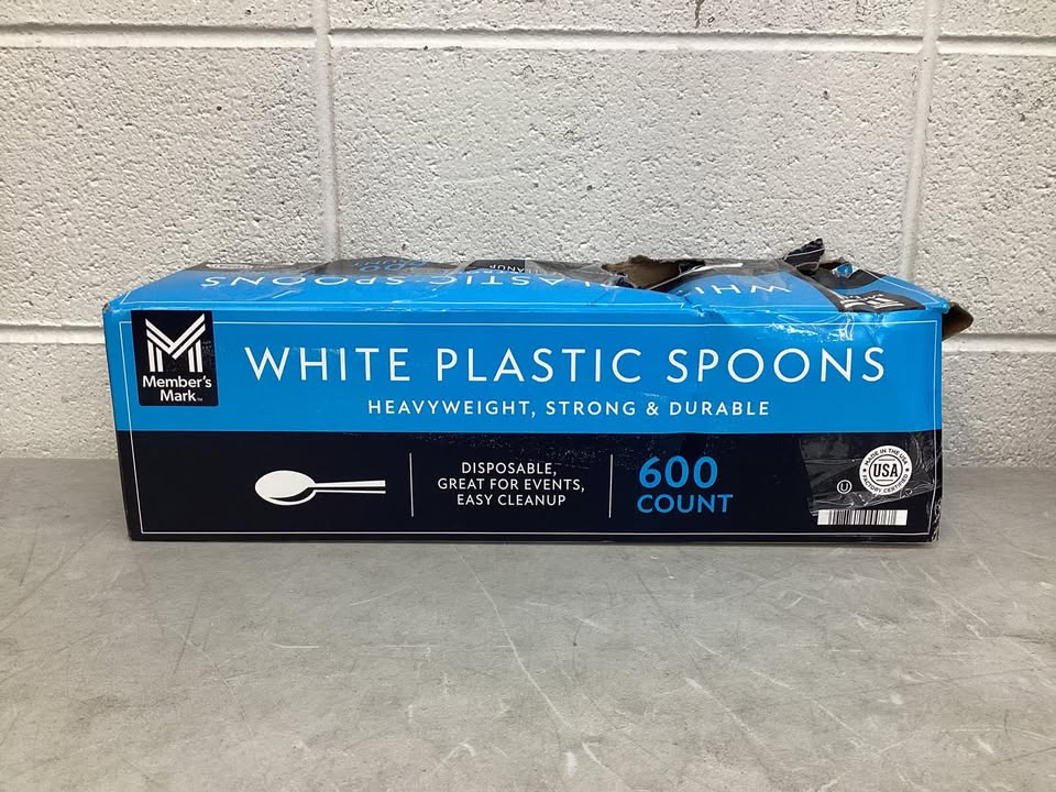 Member's Mark Heavyweight White Plastic Spoons, 600 ct.