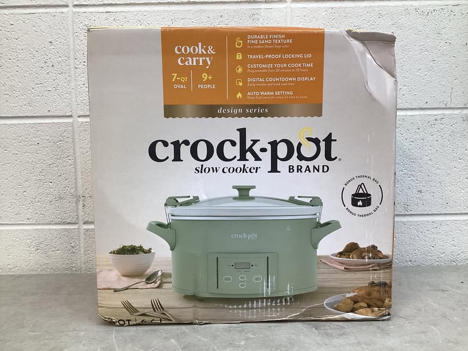 Crock-Pot® 7-Quart Cook & Carry Programmable Large Slow Cooker with Insulated Thermal Bag