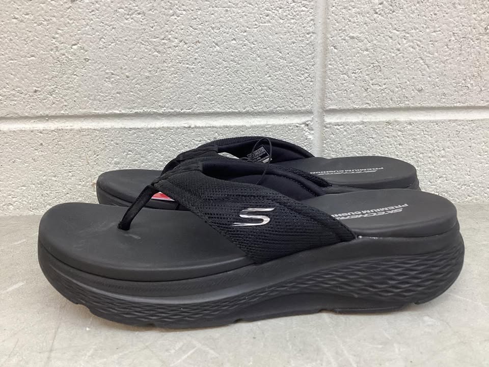 Skechers Women's Flip-Flop, Size 10
