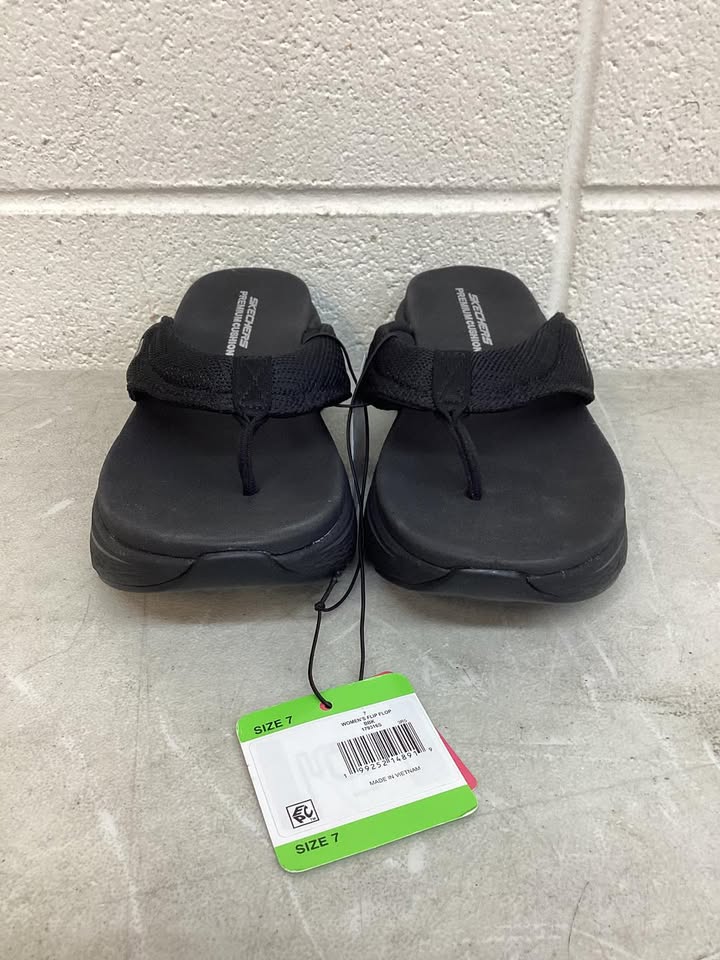 Skechers Women's Flip-Flop, Size 7