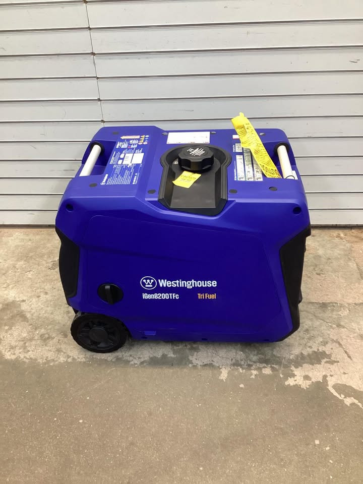 Westinghouse 8,200-Watt Peak 6600 Running Watt Remote Electric Start Tri Fuel Gas, Propane, Natural Gas Powered Inverter Generator with CO Sensor