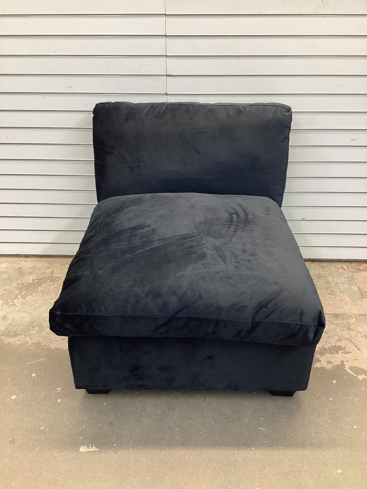 Plush Oversized Seat, Black