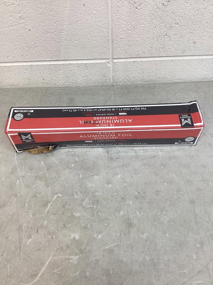 Member's Mark Standard Foodservice Aluminum Foil 18" x 500 ft.