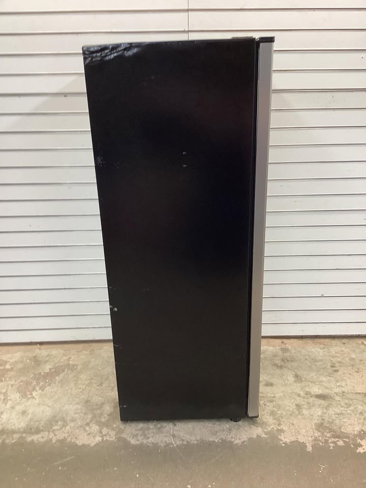 Frigidaire 7.0 cu. ft. Upright Convertible Fridge/Freezer