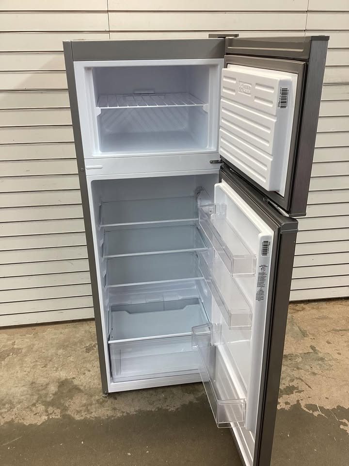 Lightly Used Frigidaire Gallery 7.5 Cu. Ft. Top Mount Fridge