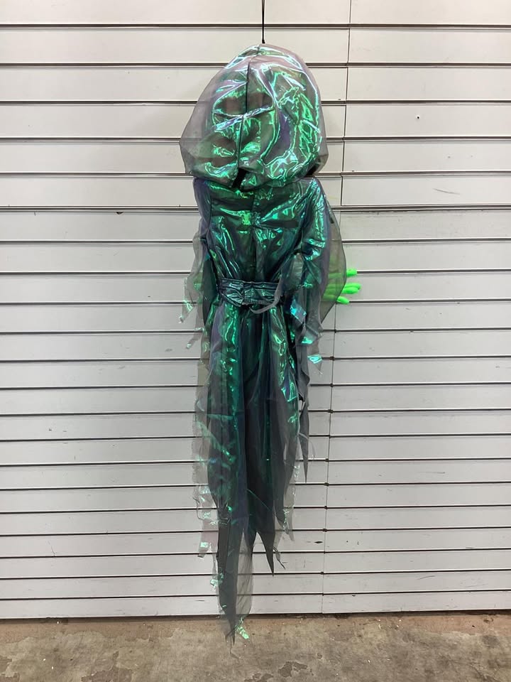 Hyde and Eek Alien Ghoul 5ft Hanging Decoration with Light and Sound