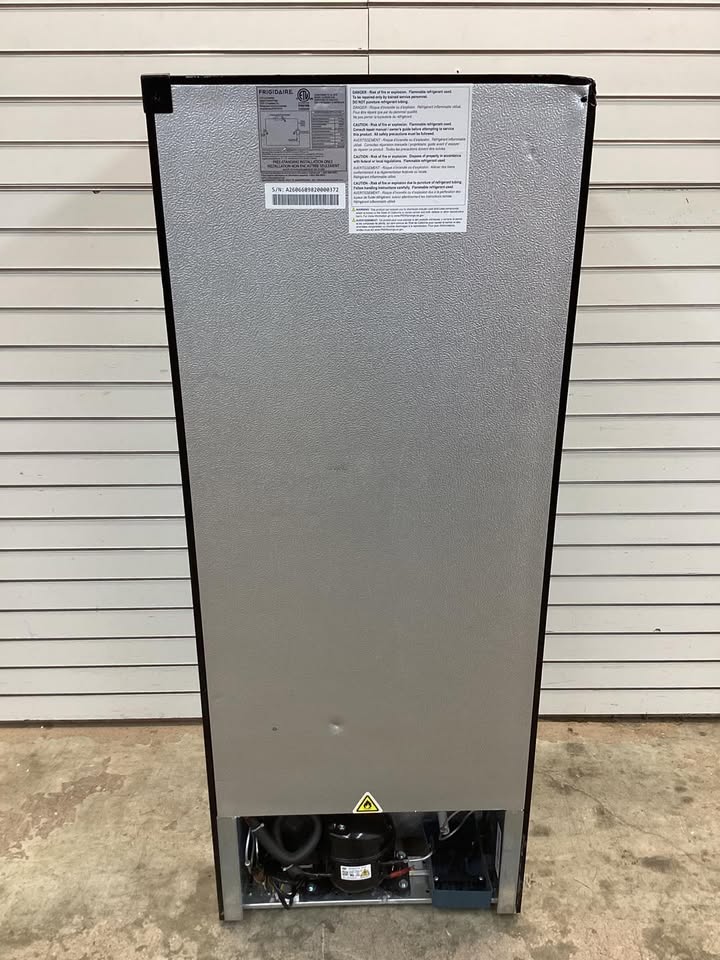 Frigidaire 7.0 cu. ft. Upright Convertible Fridge/Freezer