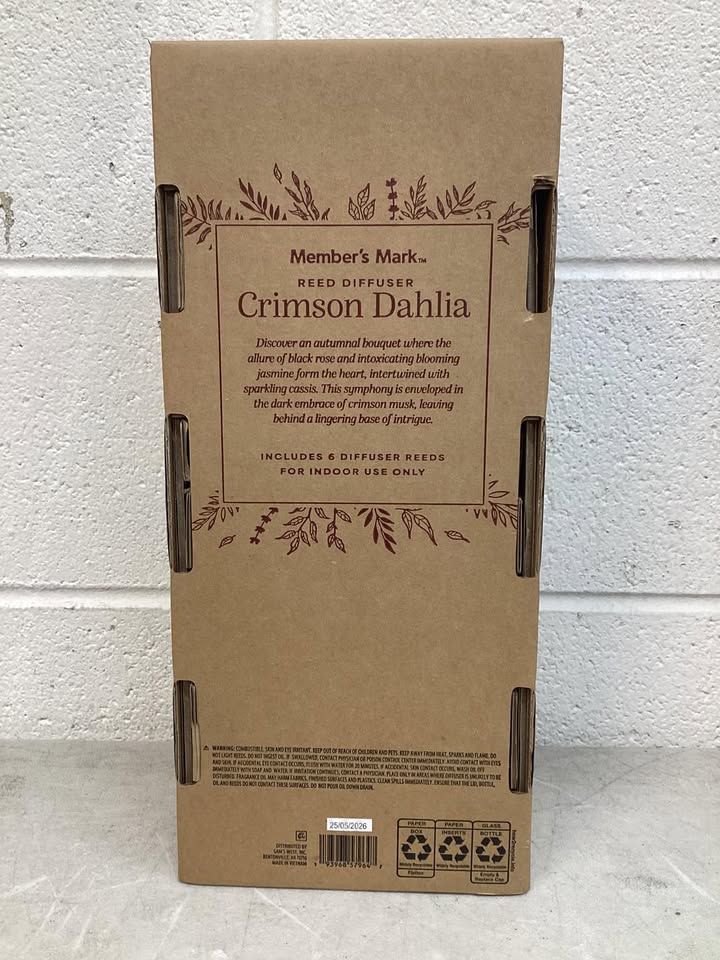 Member's Mark Harvest Glass Diffuser, 900ml, Crimson Dahlia