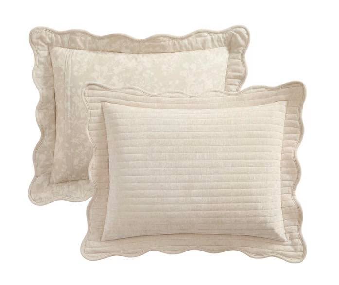 Member’s Mark 3-Piece Chenille Scallop Quilt Set