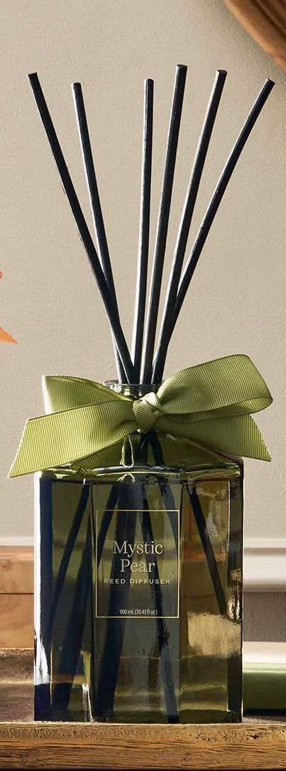 Member's Mark Harvest Glass Diffuser, 900ml, Mystic Pear