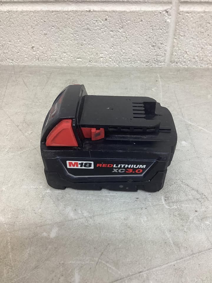 Lightly Used Milwaukee M18 18-Volt Lithium-Ion XC Extended Capacity Battery Pack 3.0Ah