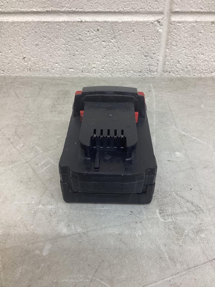 Lightly Used Milwaukee M18 18-Volt Lithium-Ion XC Extended Capacity Battery Pack 3.0Ah