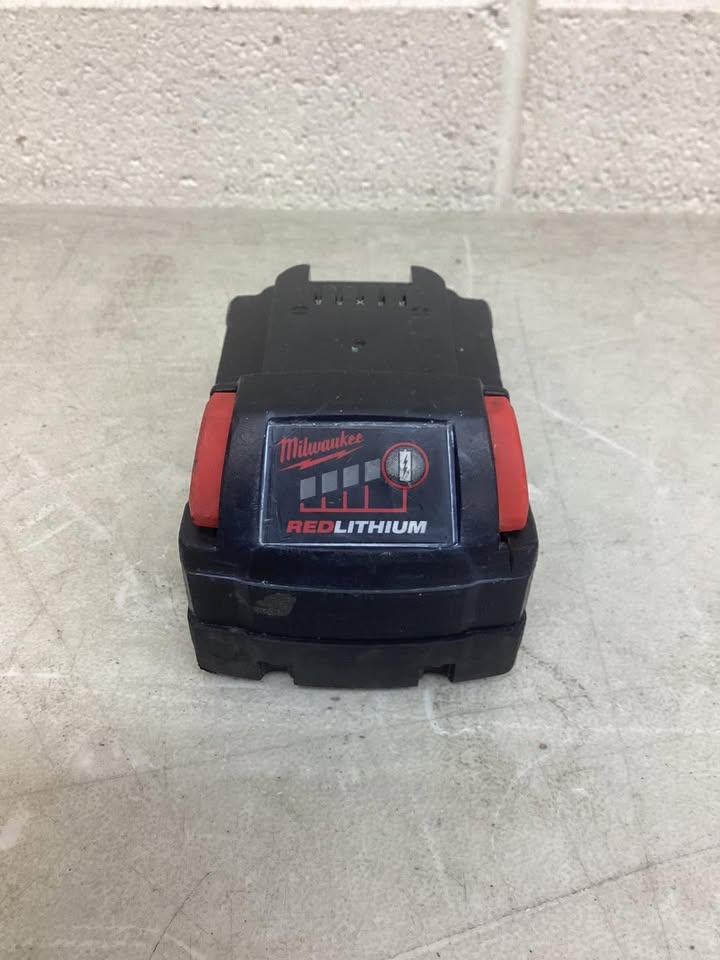 Lightly Used Milwaukee M18 18-Volt Lithium-Ion XC Extended Capacity Battery Pack 3.0Ah