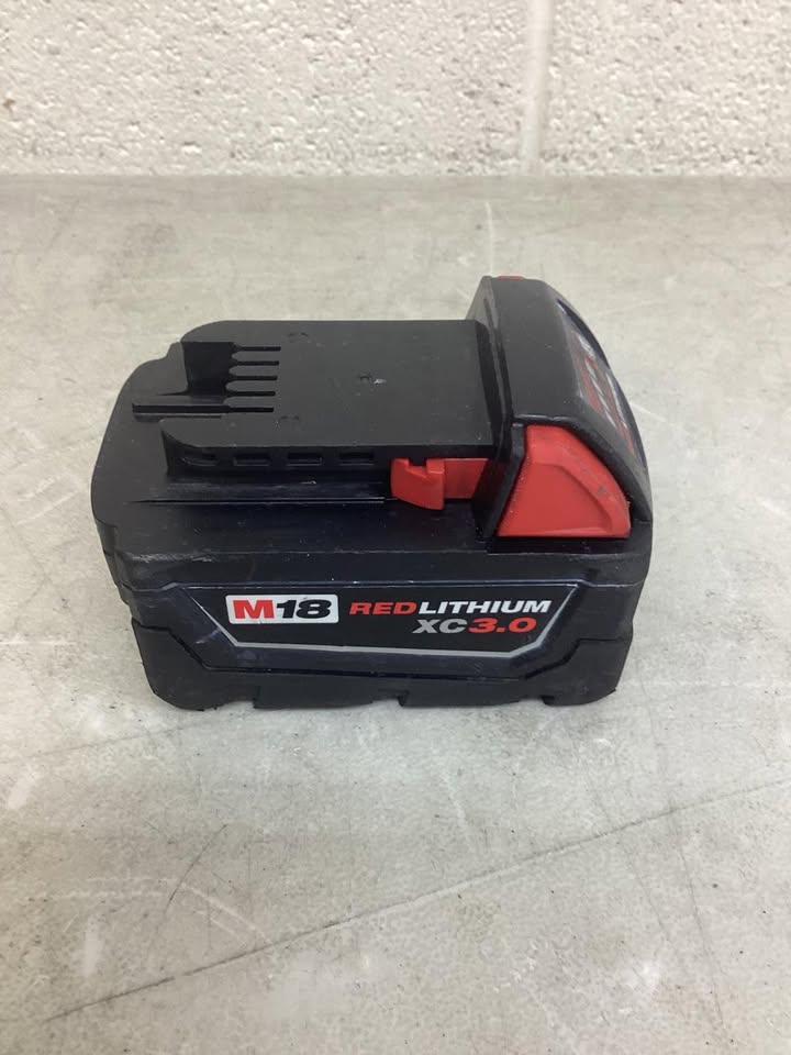 Lightly Used Milwaukee M18 18-Volt Lithium-Ion XC Extended Capacity Battery Pack 3.0Ah