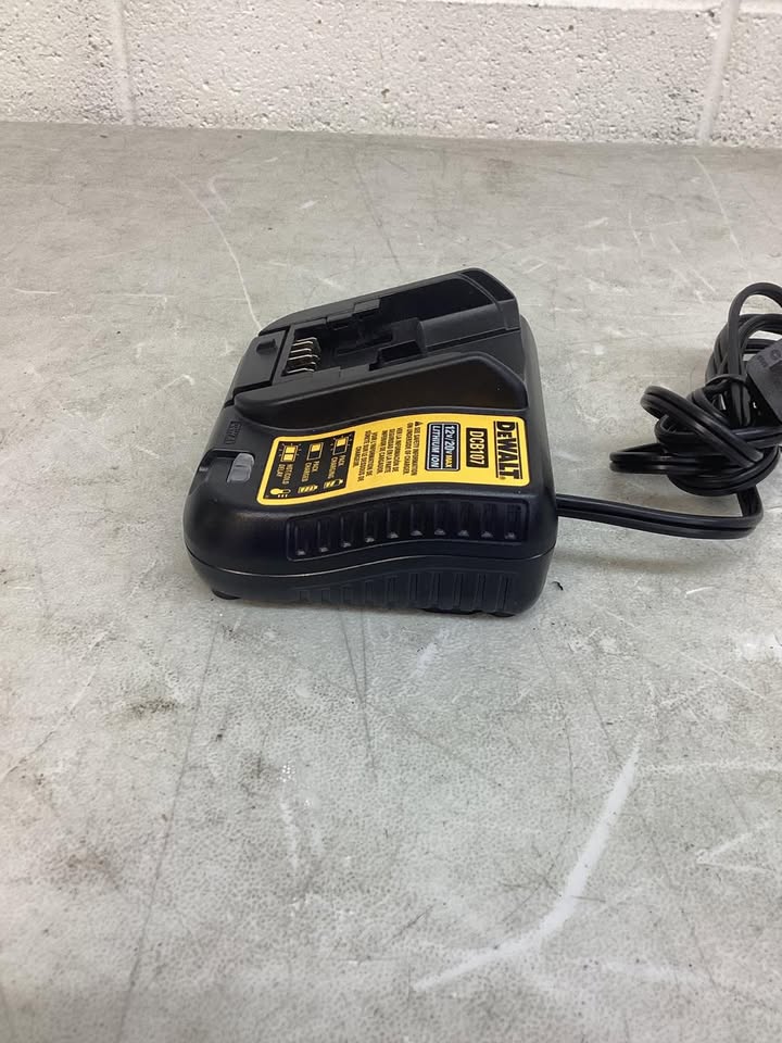 DeWALT DCB107 12V/20V MAX Lithium Ion Charger