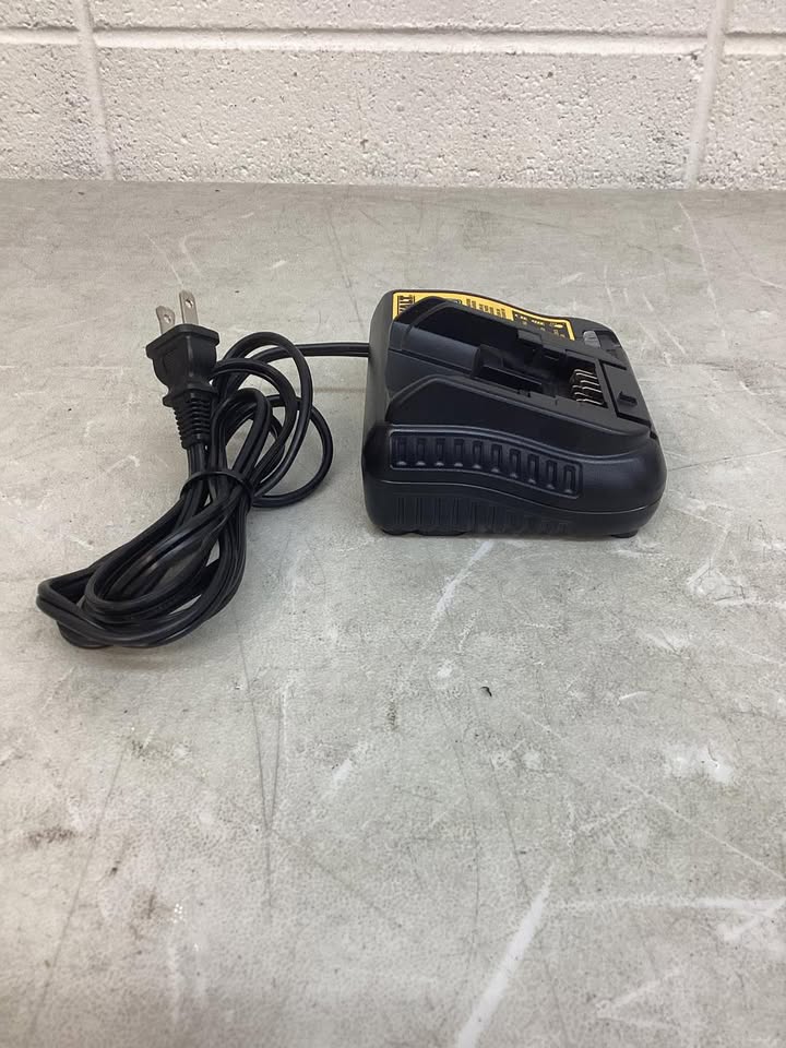 DeWALT DCB107 12V/20V MAX Lithium Ion Charger