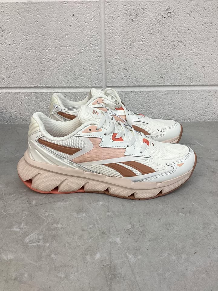 Reebok Women's Zig Recourse Running Sneaker Size 9
