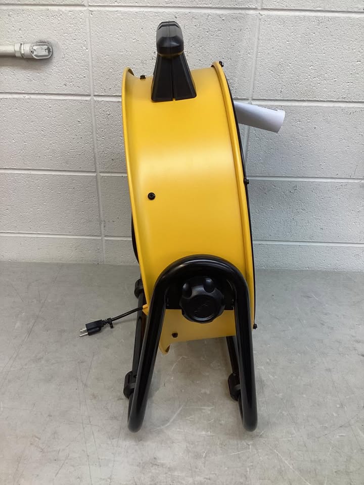 DEWALT 20 Inch 5000 CFM 120V Drum Fan