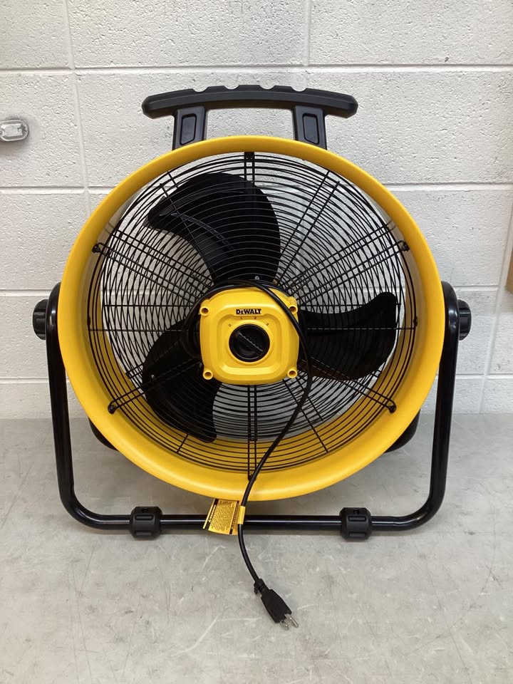 DEWALT 20 Inch 5000 CFM 120V Drum Fan