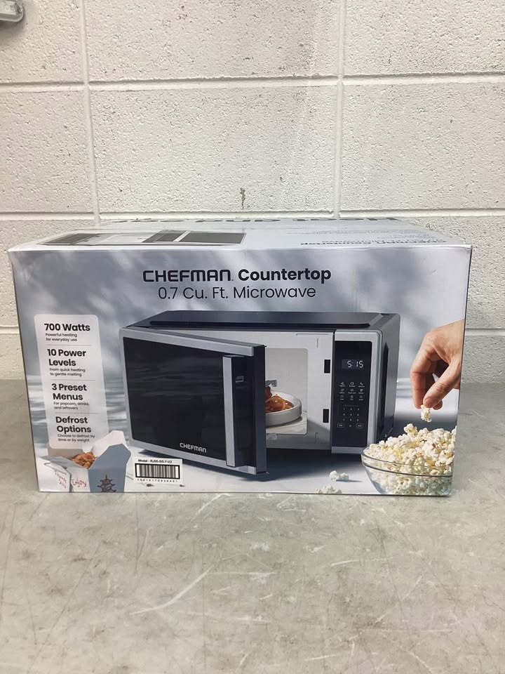 Chefman 0.7 Cu. Ft. Countertop Microwave Oven, 700W