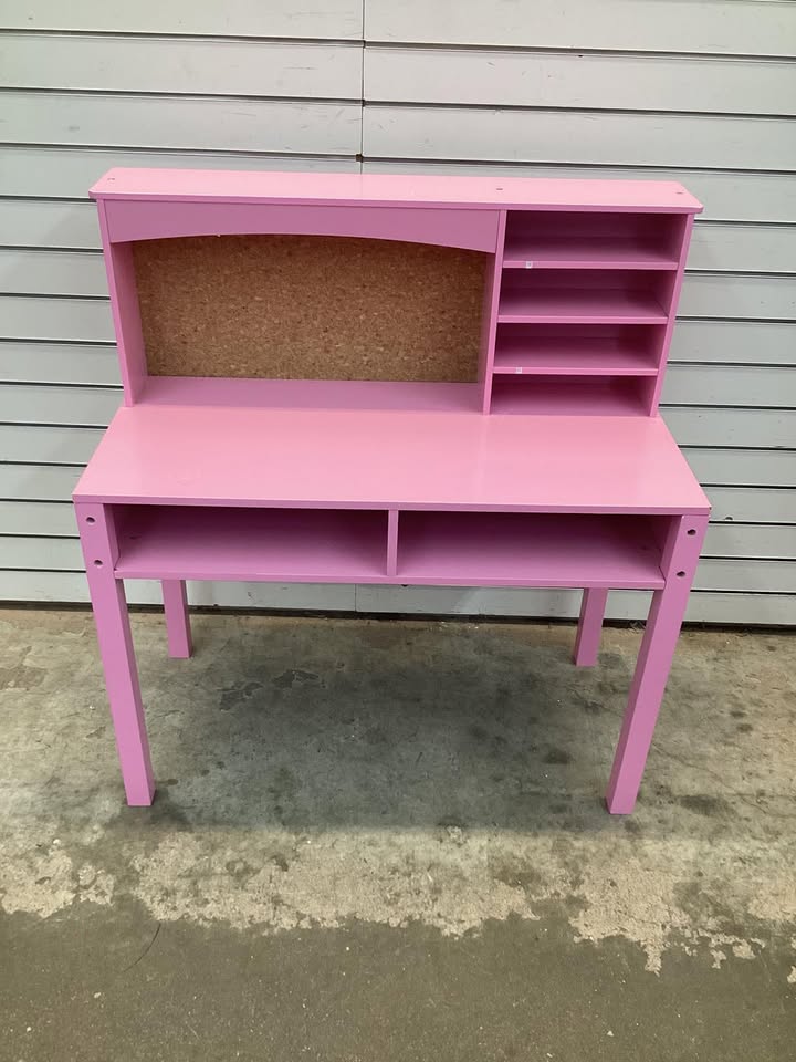 Costway Kids Desk and Chair Set with Hutch and Bulletin Board