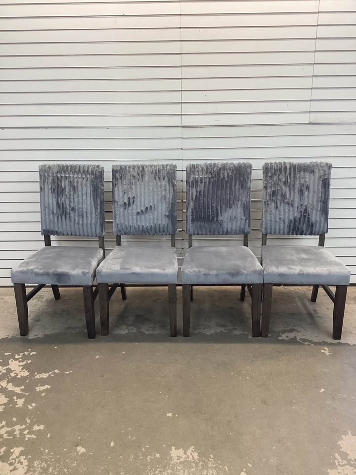 Costway Dining Chair Set of 4 Mid-Century Modern Velvet Fabric Upholstered Chairs