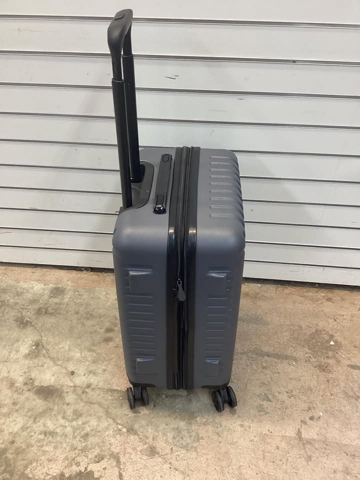 Lightly Used iFLY Smart Departure Hardside 2-Piece Luggage Set, Charcoal