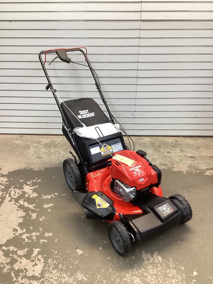 CRAFTSMAN M230 21-in Gas Self-propelled lawn mower with 163-cc Briggs and Stratton Engine