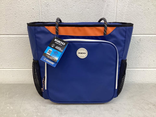 Igloo 30 Can Capacity Summit Tote Soft Side Cooler