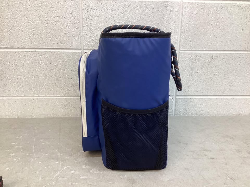Igloo 30 Can Capacity Summit Tote Soft Side Cooler