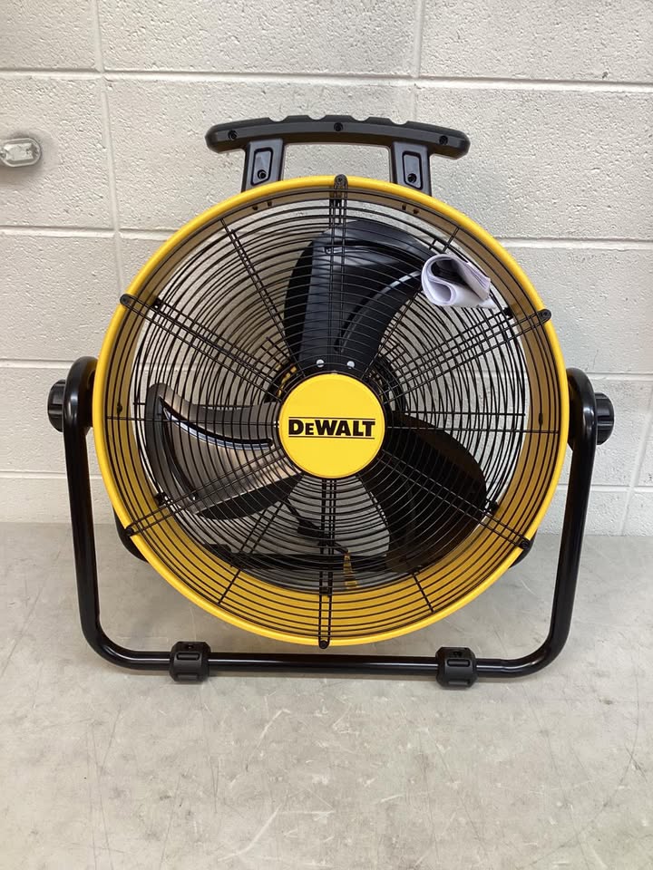 DEWALT 20 Inch 5000 CFM 120V Drum Fan
